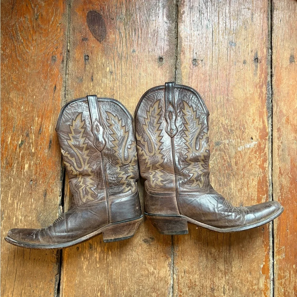 Vintage Brown Western Cowboy Boots - Picture 2 of 6